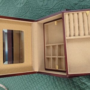 Judith Ripka jewelry box